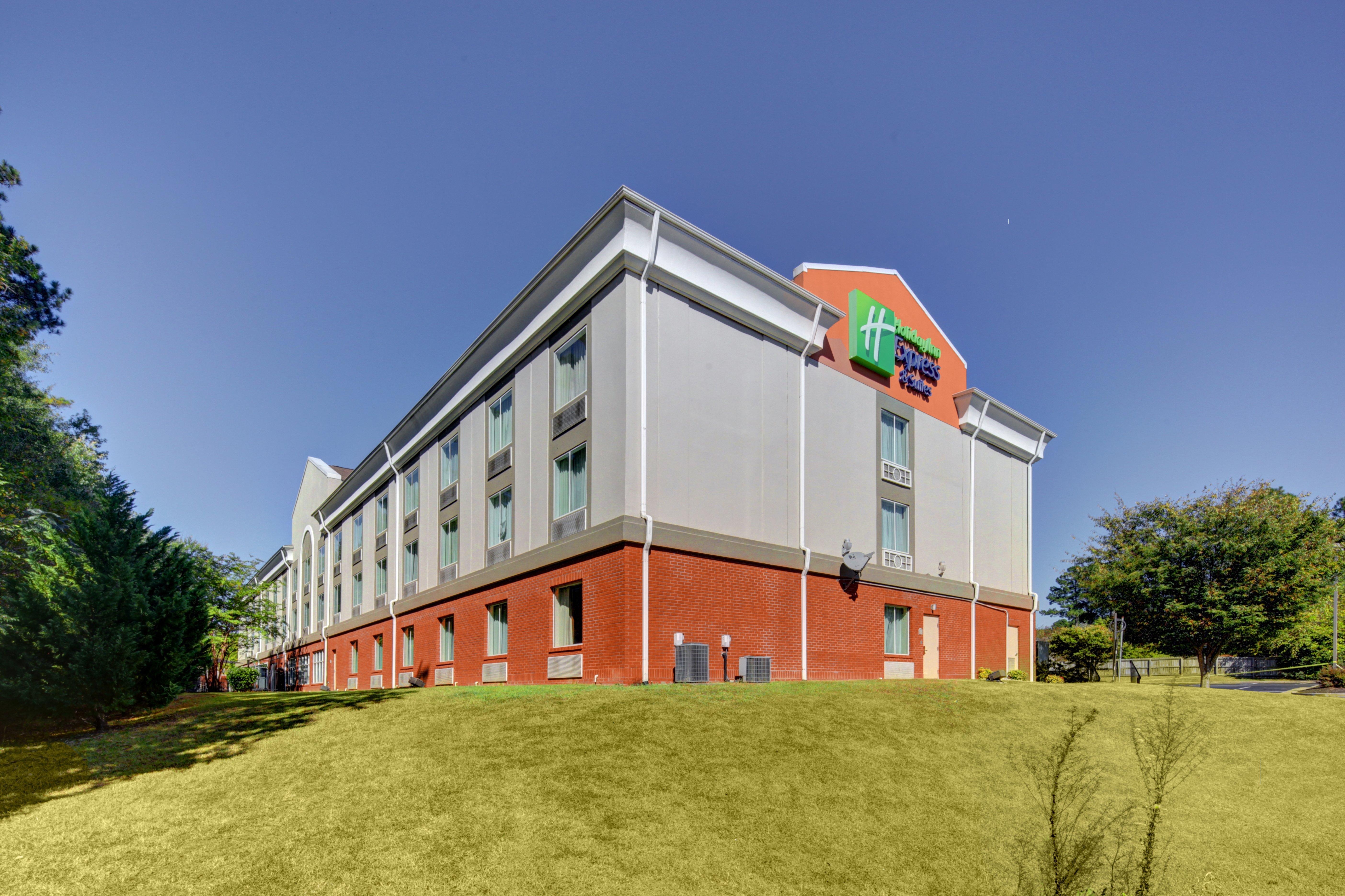 Holiday Inn Express Hotel & Suites Emporia By Ihg Екстериор снимка